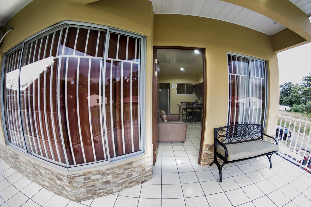 Apartamentos Valle Del Volcan La Fortuna Luaran gambar