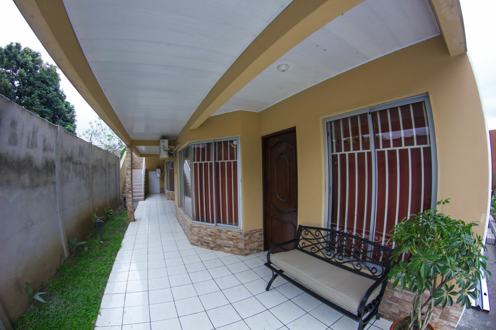 Apartamentos Valle Del Volcan La Fortuna Luaran gambar