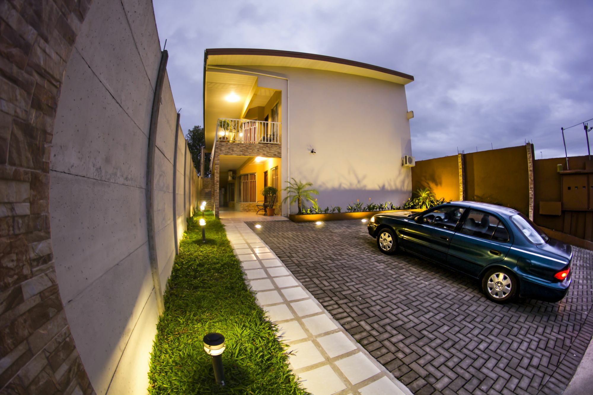 Apartamentos Valle Del Volcan La Fortuna Luaran gambar